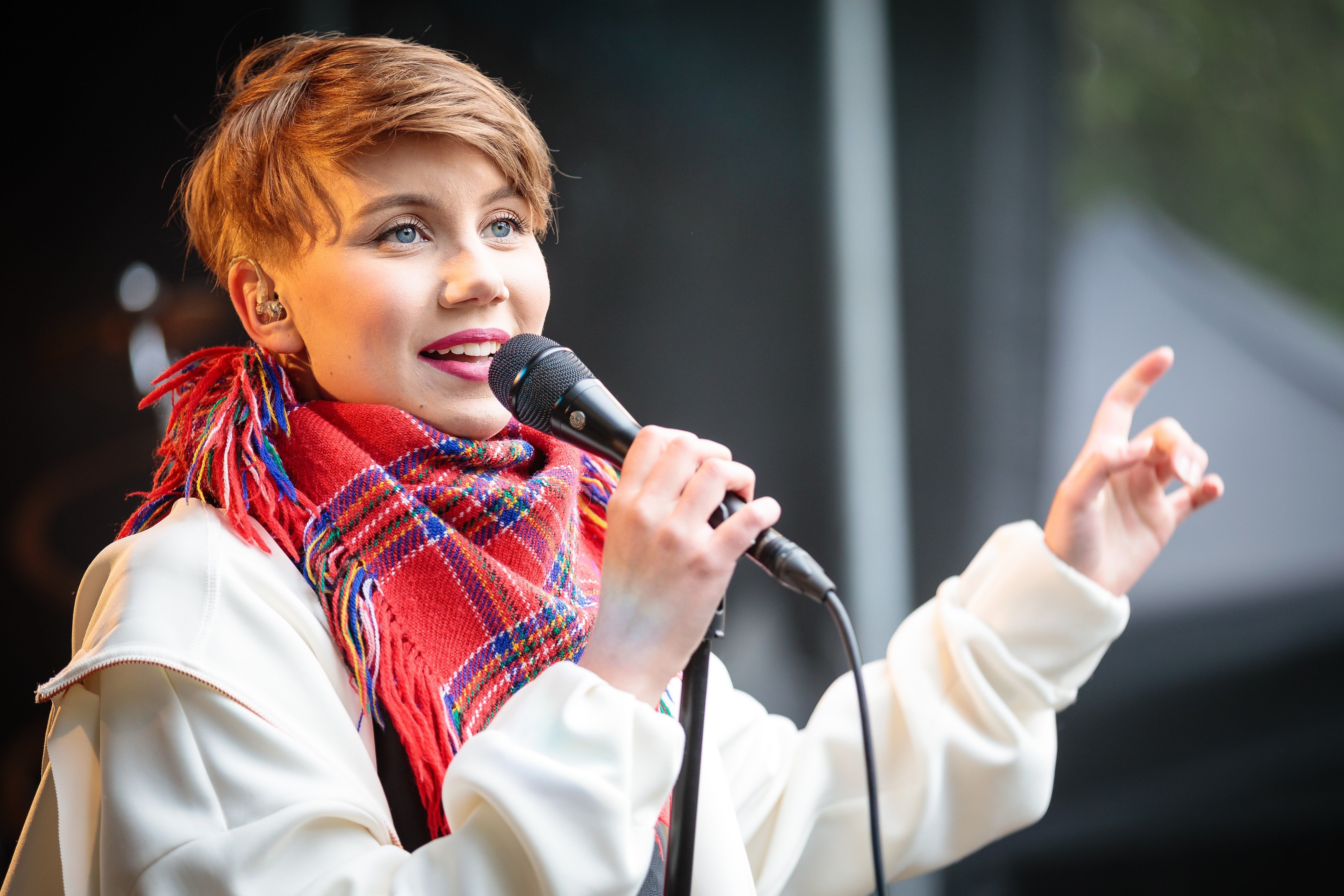 ELLA SOM MENTOR: Ella Marie Hætta Isaksen skal dele av sin kunnskap med unge sangere. (Foto: Tore Sætre/Wikimedia)